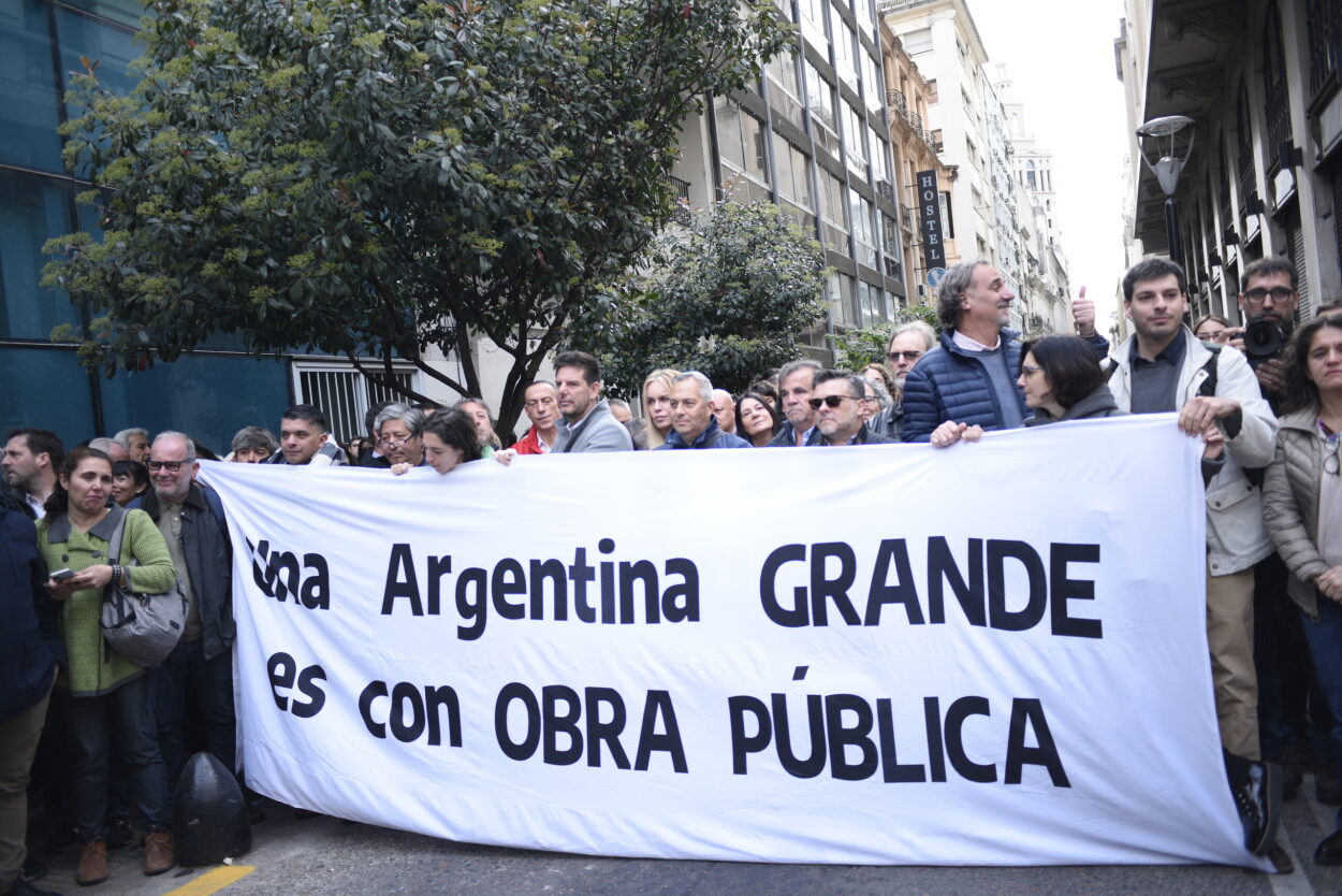 Una Argentina grande es con obra pública.