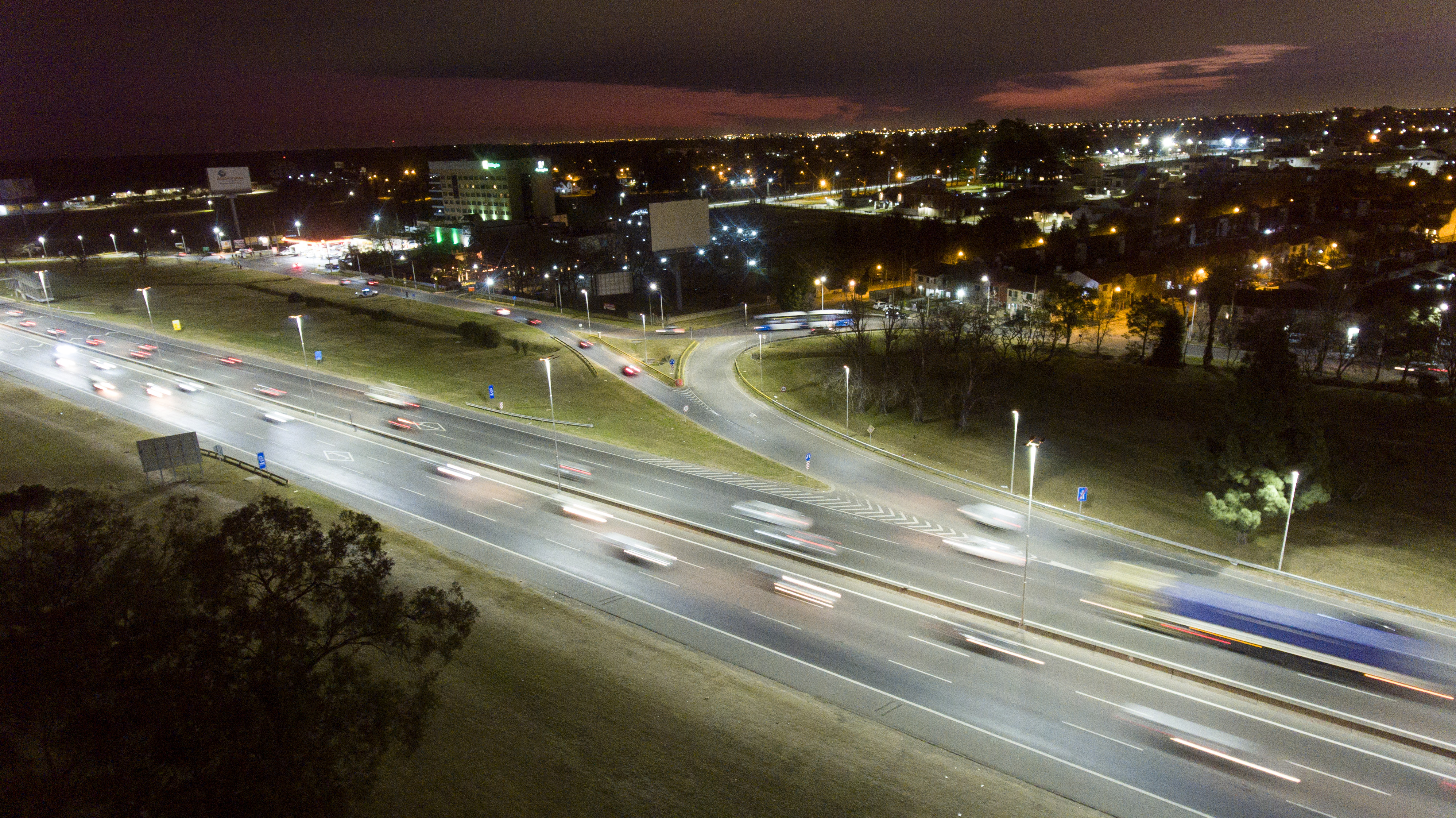 imagen Iluminación LED para rutas y autopistas nacionales de 9 provincias